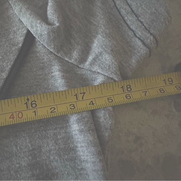 Old Time Hockey Pittsburgh Penguins NHL Gray T-Shirt Sz S. EUC - Picture 9 of 10